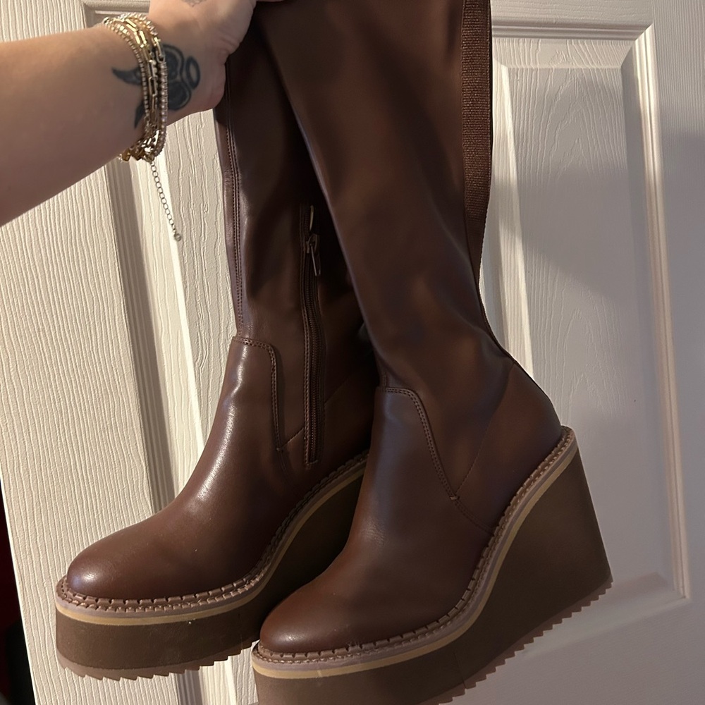 Never worn faux leather Brown Wedge Boots 7.5 - Picture 2 of 7